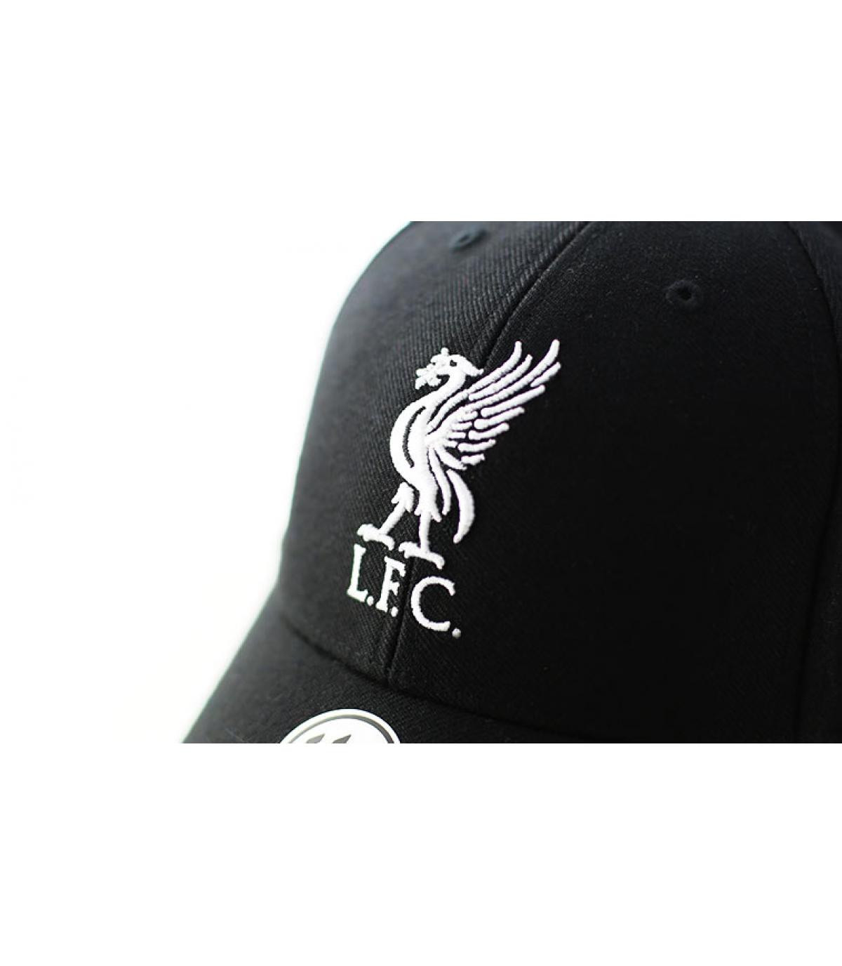 visera negro de Liverpool